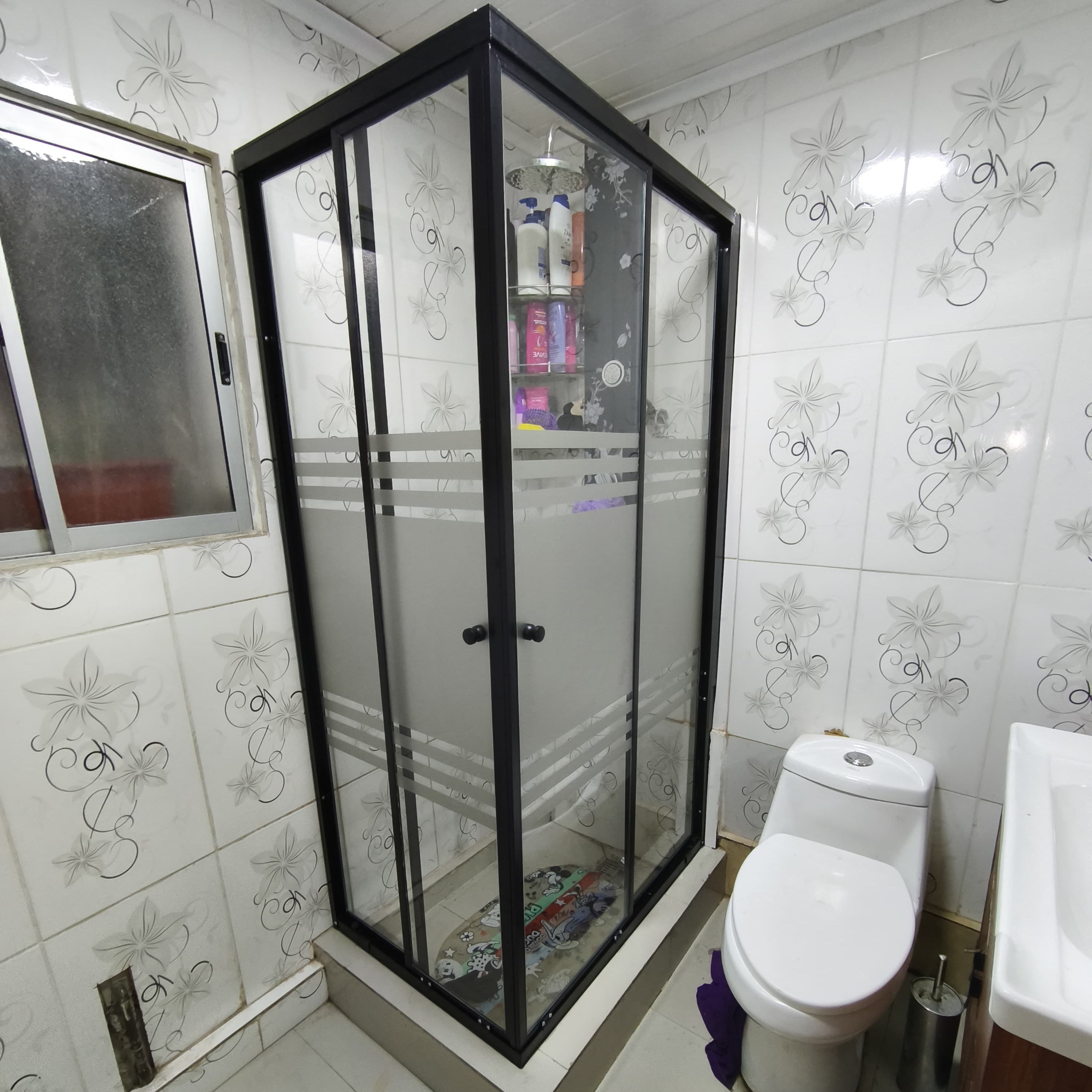 SHOWER DOOR L VIDRIO LAMINADO