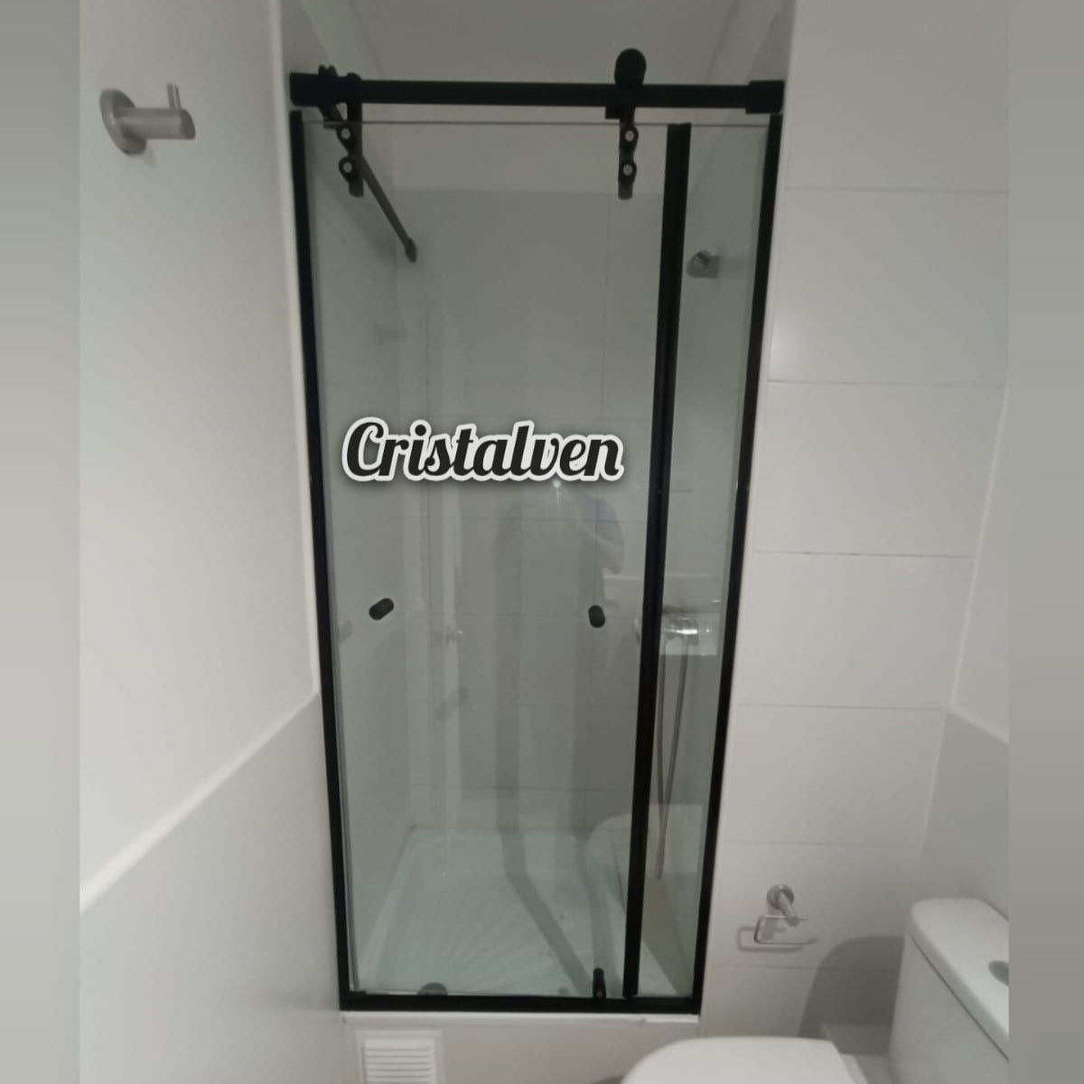 SHOWER DOOR BOX MOOVE