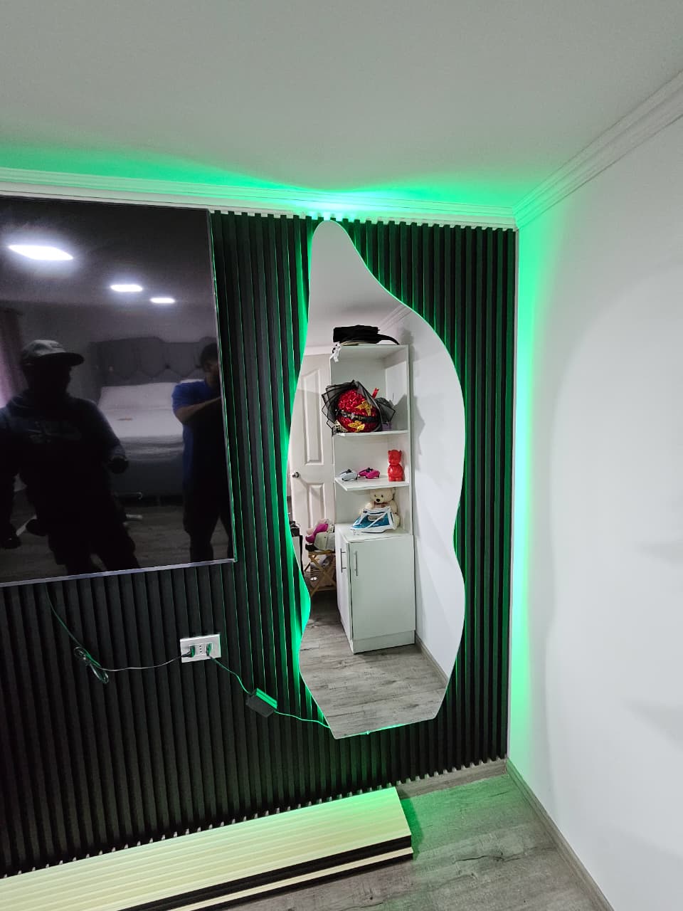 Espejo Curva Moderna | Vidriería Cristalven